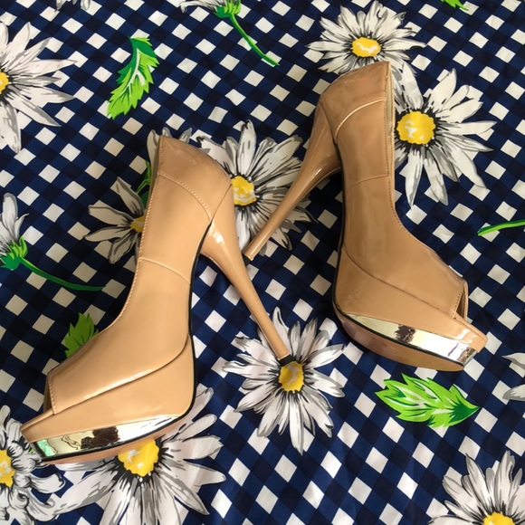 Very Elegant…dare to impress Baby Phat stilleto with front silver trims - Picture 3 of 8